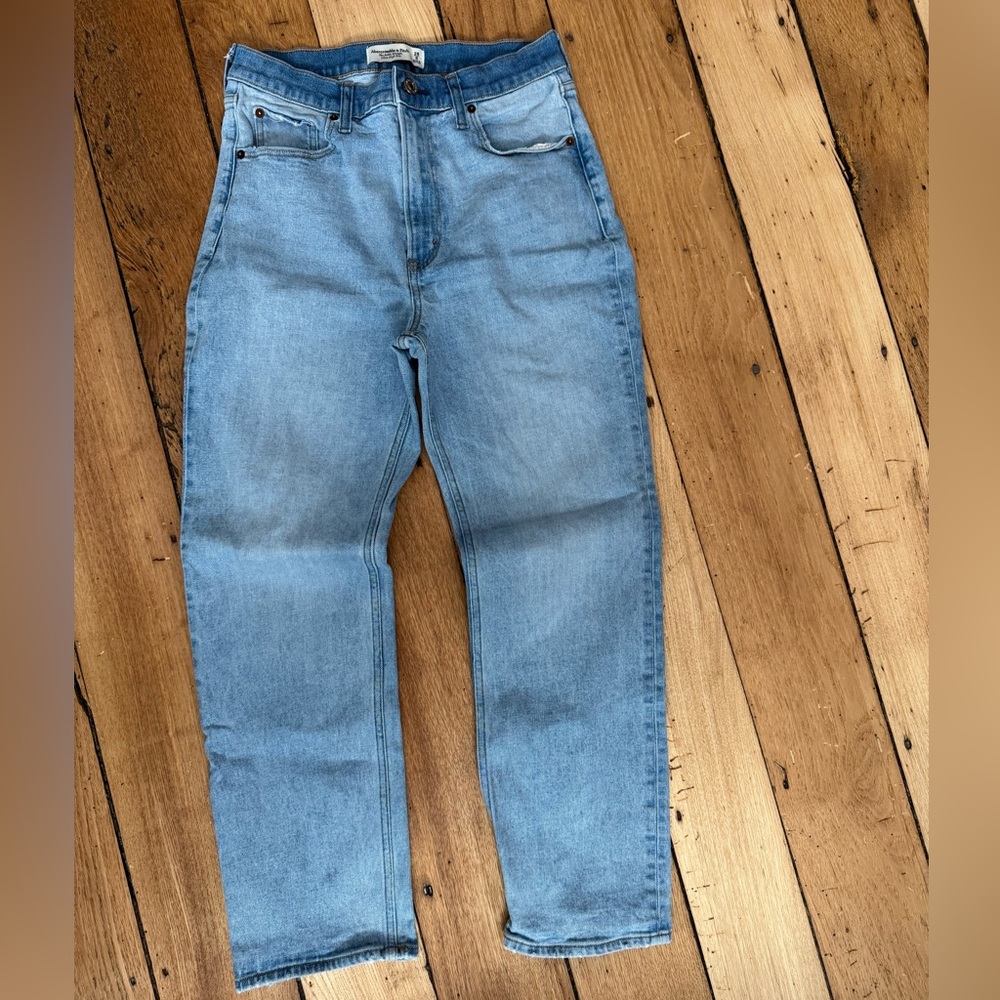 Abercrombie & Fitch Womens The Ankle Straight Ultra High Rise Size 28/6